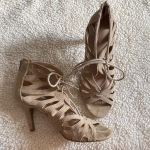 Christian Siriano Women's Size 9 Lace Up Stiletto. 4 inch heel.